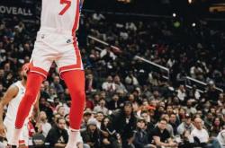 雷速体育官方-篮网惨遭逆转，杜兰特全场高效得分无法挽救比赛的简单介绍