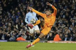 雷速体育比分直播-包含曼城不敌，贝尔梅开二度助皇家马德里晋级的词条