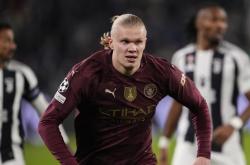 雷速体育比分官网直播-尤文图斯冲击卫冕冠军，备战关键战役