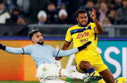 雷速体育app-争冠悬念再起，意甲争夺进入白热化阶段