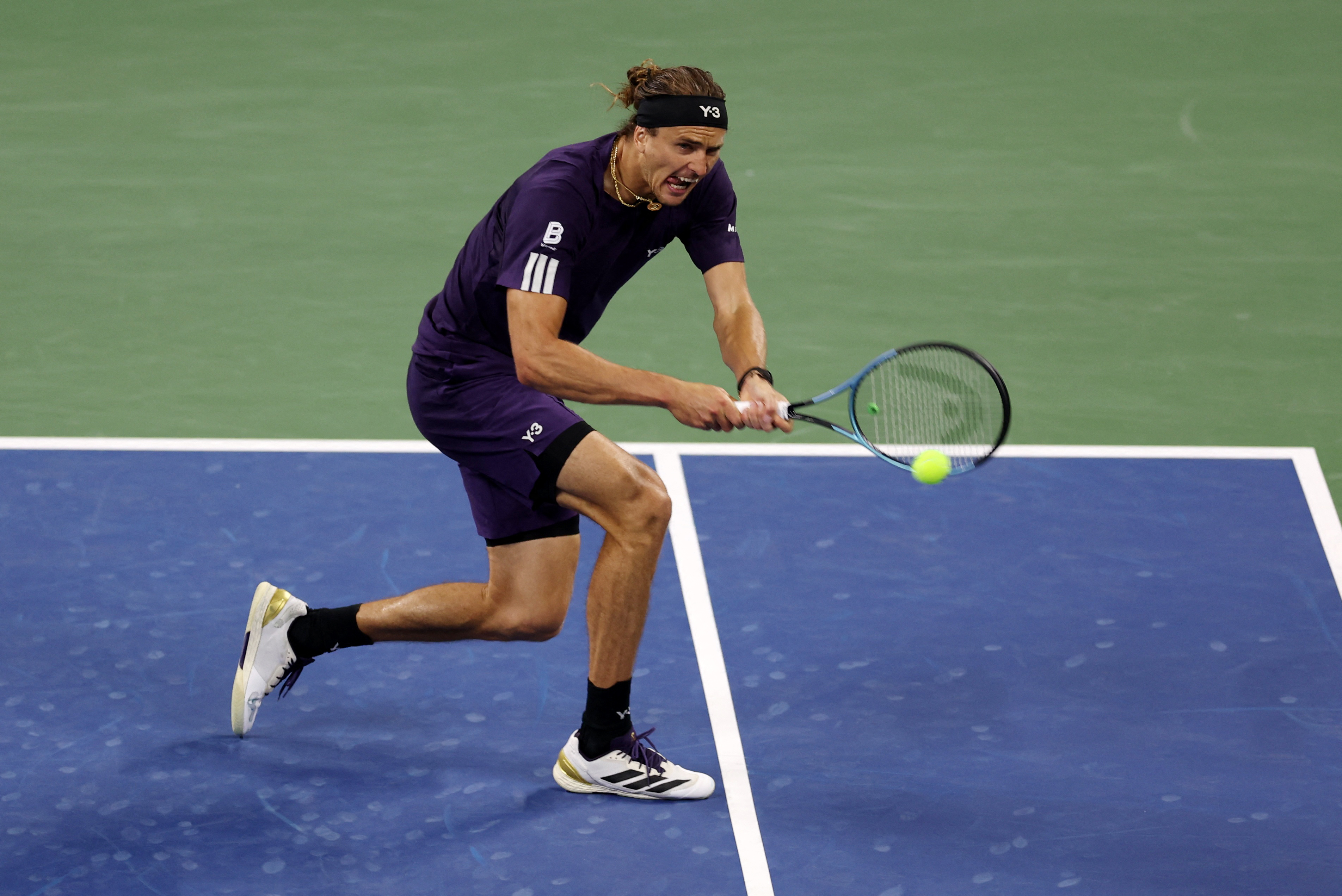 美国网球队绝杀意大利网球队,兹维列夫统治全场的简单介绍 美国网球队绝杀意大利网球队,兹维列夫统治全场的简单介绍