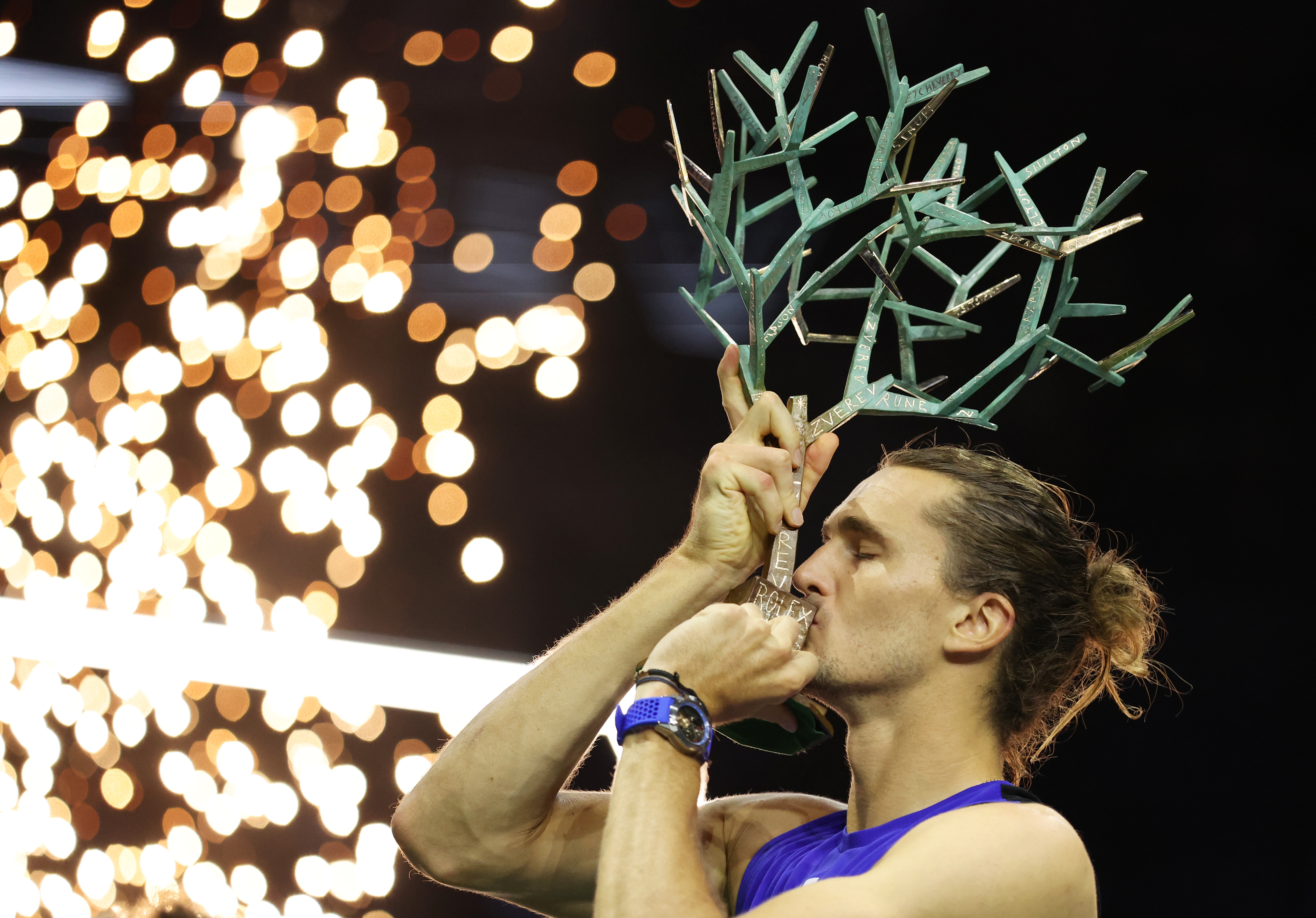 关于德国网球队鏖战西班牙网球队,兹维列夫打破历史纪录的信息 关于德国网球队鏖战西班牙网球队,兹维列夫打破历史纪录的信息