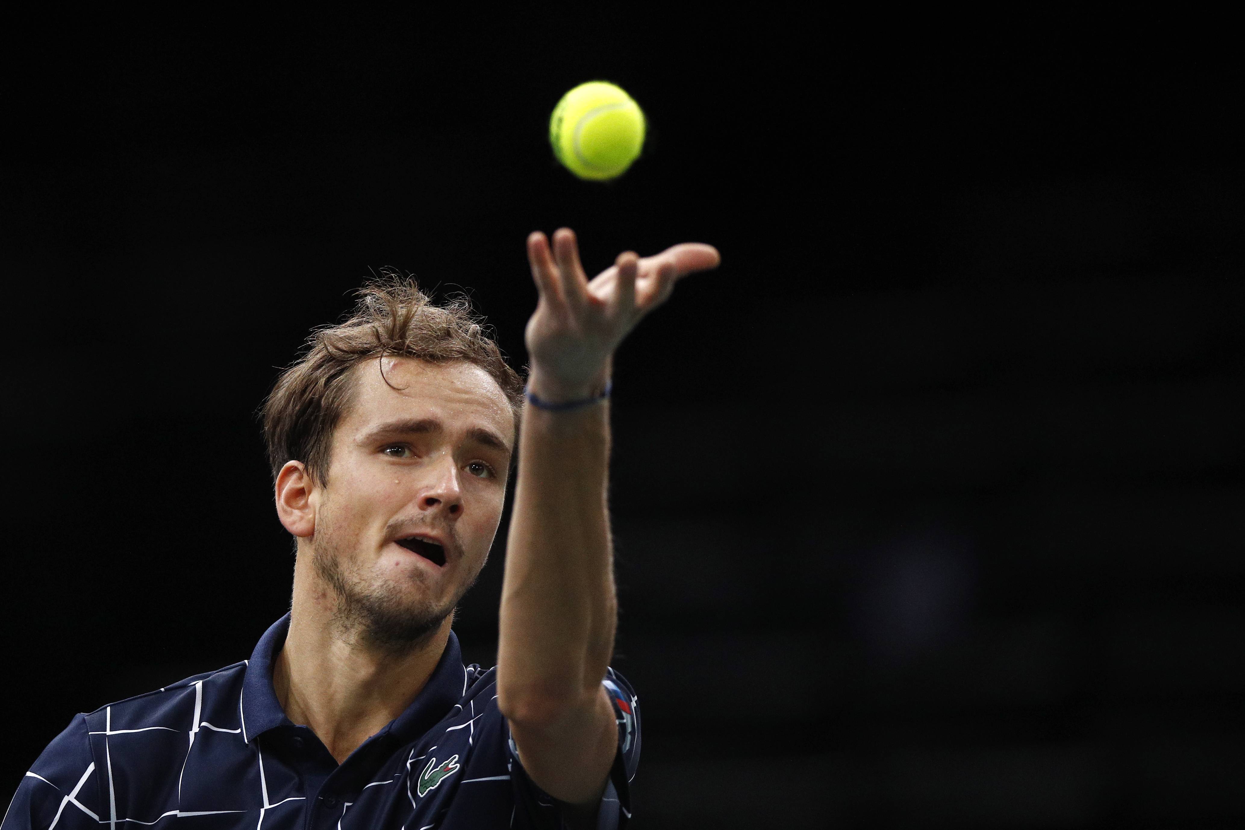 美国网球队轻取意大利网球队,梅德韦杰夫打破历史纪录的简单介绍 美国网球队轻取意大利网球队,梅德韦杰夫打破历史纪录的简单介绍