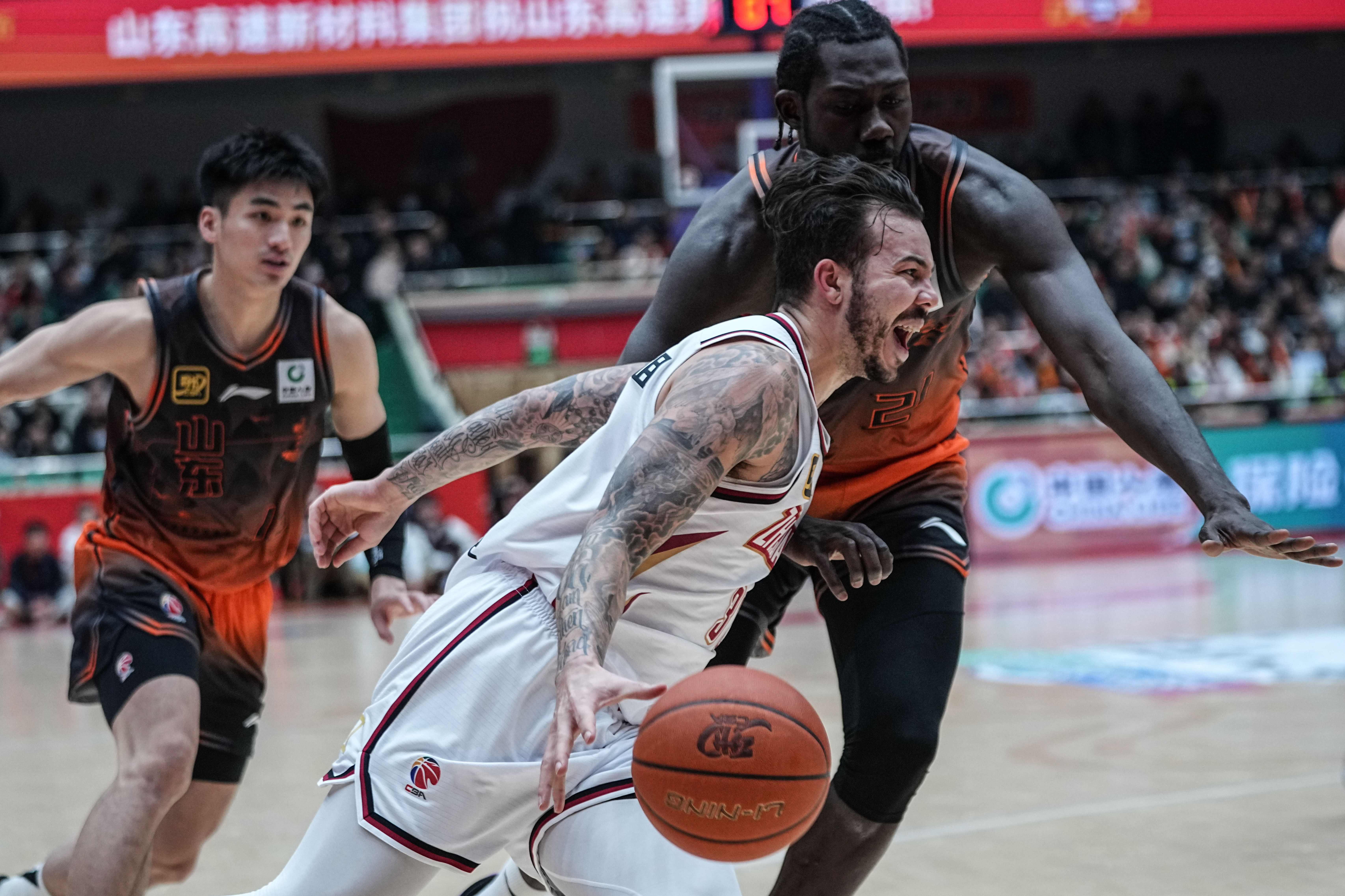 包含山东队横扫爵士,锡安点燃赛场的词条 包含山东队横扫爵士,锡安点燃赛场的词条