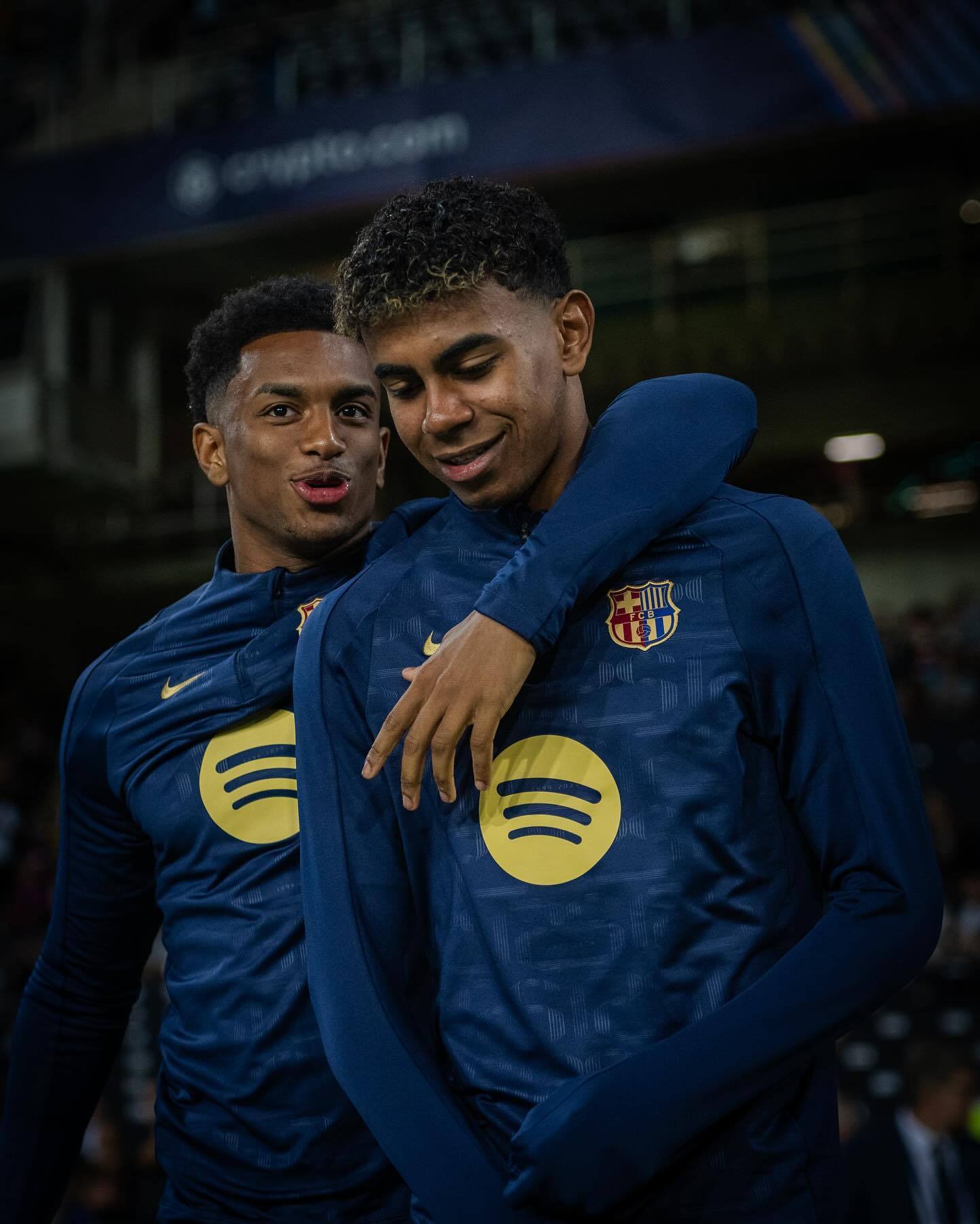 包含奥地利碾压曼联,莱万状态火热的词条 包含奥地利碾压曼联,莱万状态火热的词条